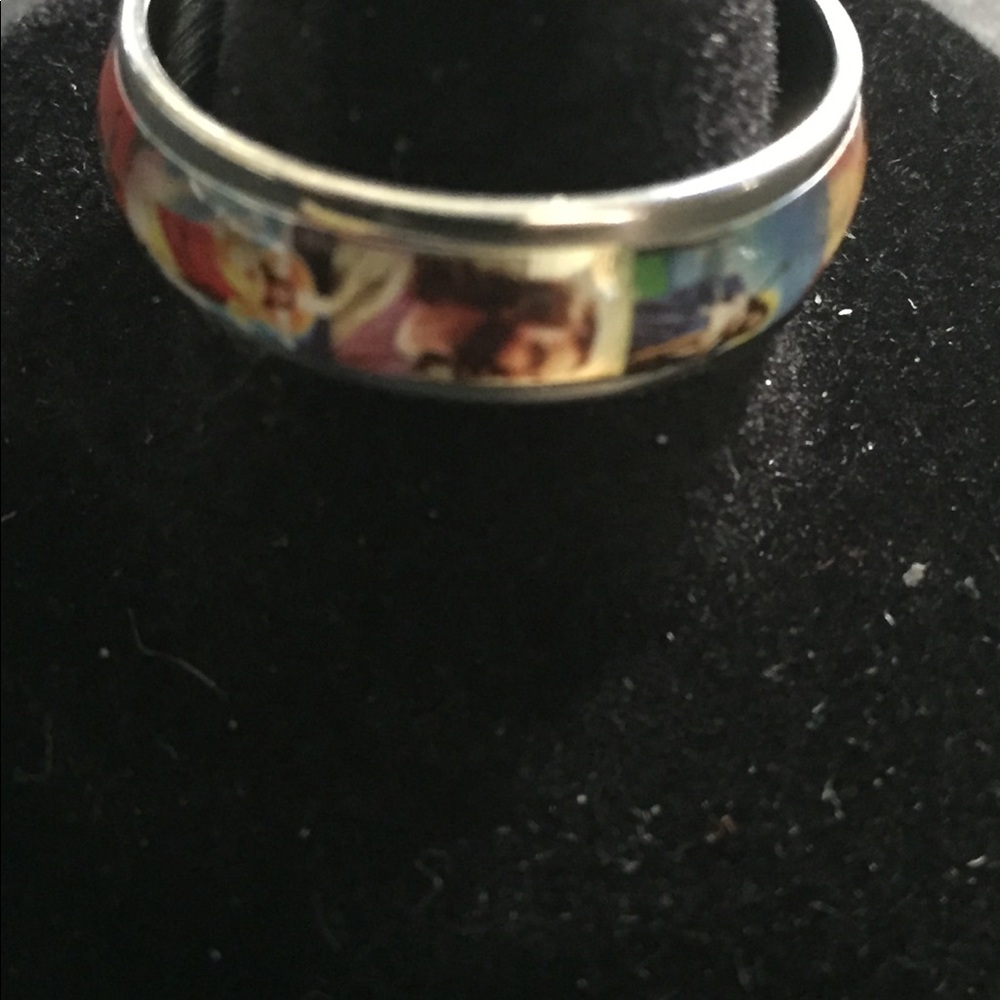 Rings - Picture 3 of 8